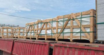 金昌 芝麻白花岗岩地铺石出口专车-泰国游