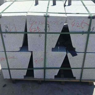 金昌 芝麻白异形坐凳，石凳