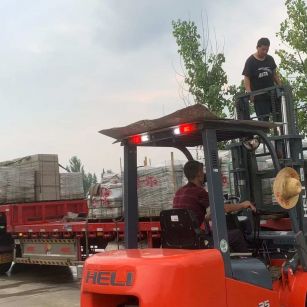 金昌 黄金麻冰裂纹，地铺石装车