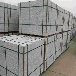 金昌 白麻花岗岩石材荔枝面地铺石（300*600*50）