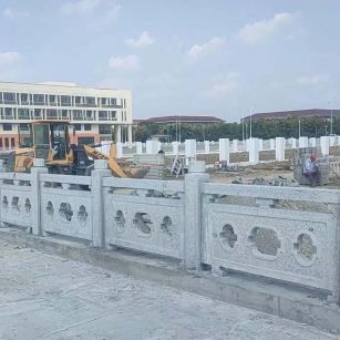 金昌 白麻花岗岩荔枝面河道栏杆