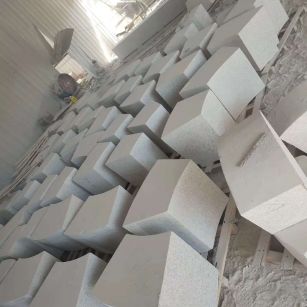 金昌 白麻花岗岩异形坐凳