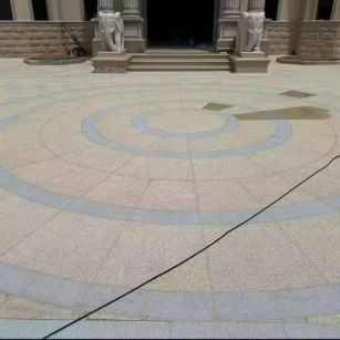 金昌 黄金麻芝麻灰花岗岩石材地铺拼接效果