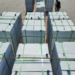 金昌 芝麻白花岗岩5公分地铺石 花岗岩厂家工厂装车日常