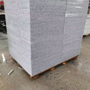 金昌 芝麻白火烧面1.8厚300*600地铺石，尺寸标准，厚薄均匀