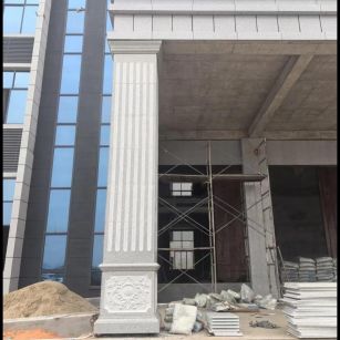 金昌 芝麻白光面花岗岩门楼大柱（罗马柱）配雕花底座