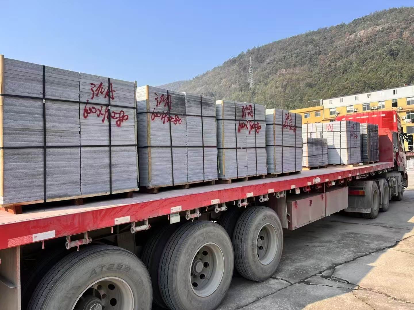 金昌 芝麻灰地铺石出货日常