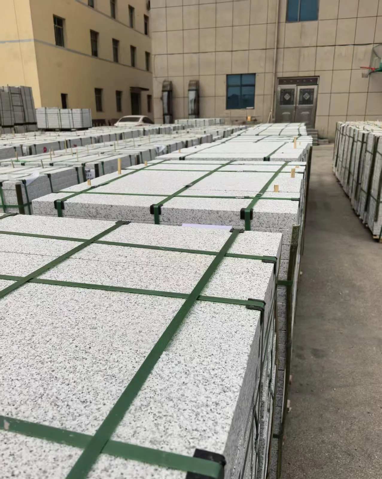 金昌 白麻花岗岩5.0公分荔枝面地铺石