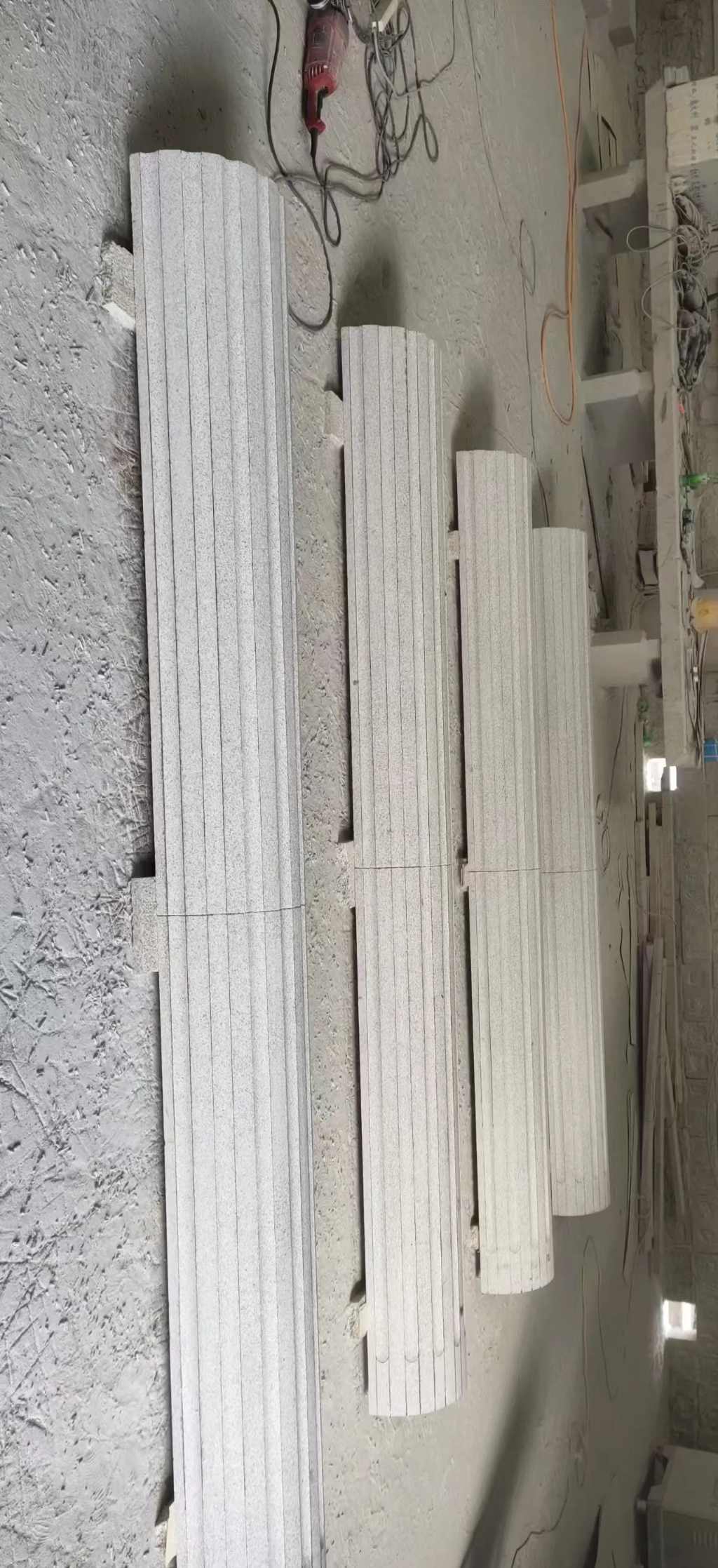 金昌 花岗岩厂家带你看白麻花岗岩门楼大柱柱皮