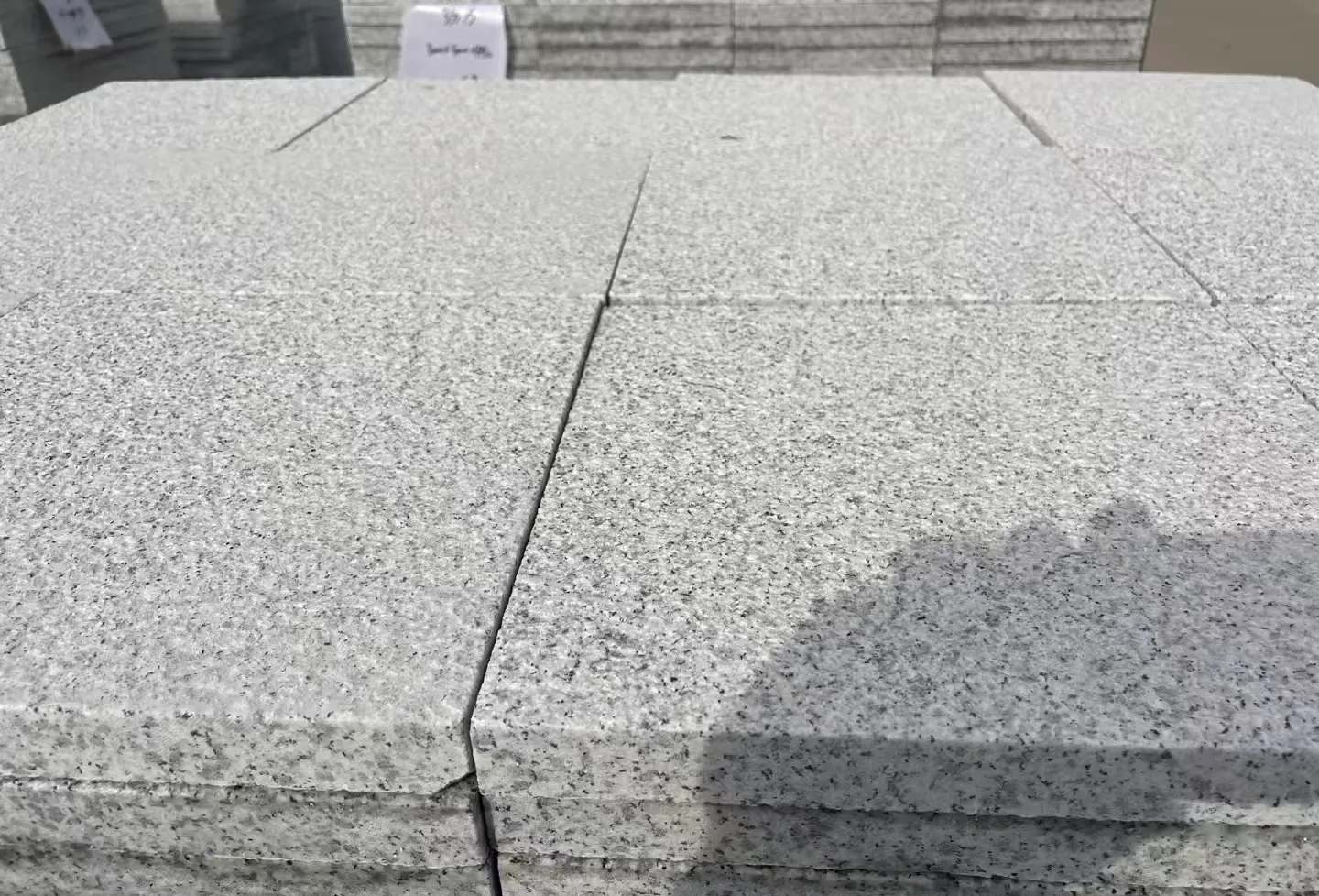 金昌 白麻花岗岩石材推荐 荔枝面地铺石