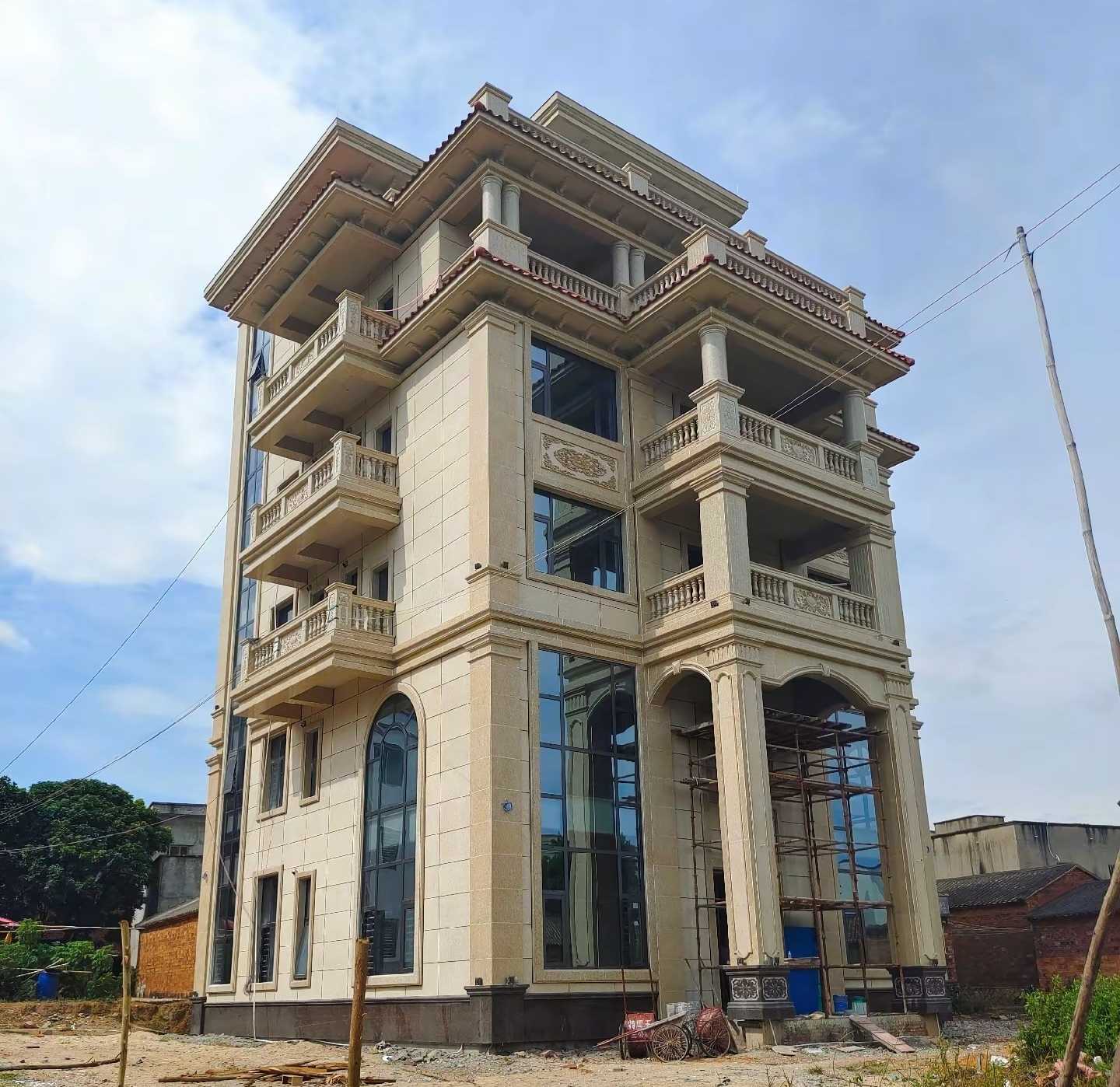 金昌 黄金麻花岗岩石材别墅外墙干挂搭配（雕花栏杆花瓶柱门楼罗马柱）