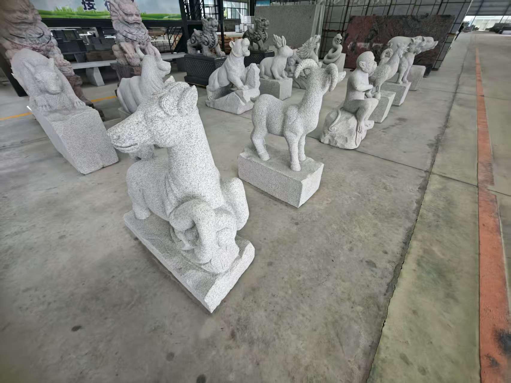 金昌 芝麻白花岗岩造型立体雕刻——十二生肖