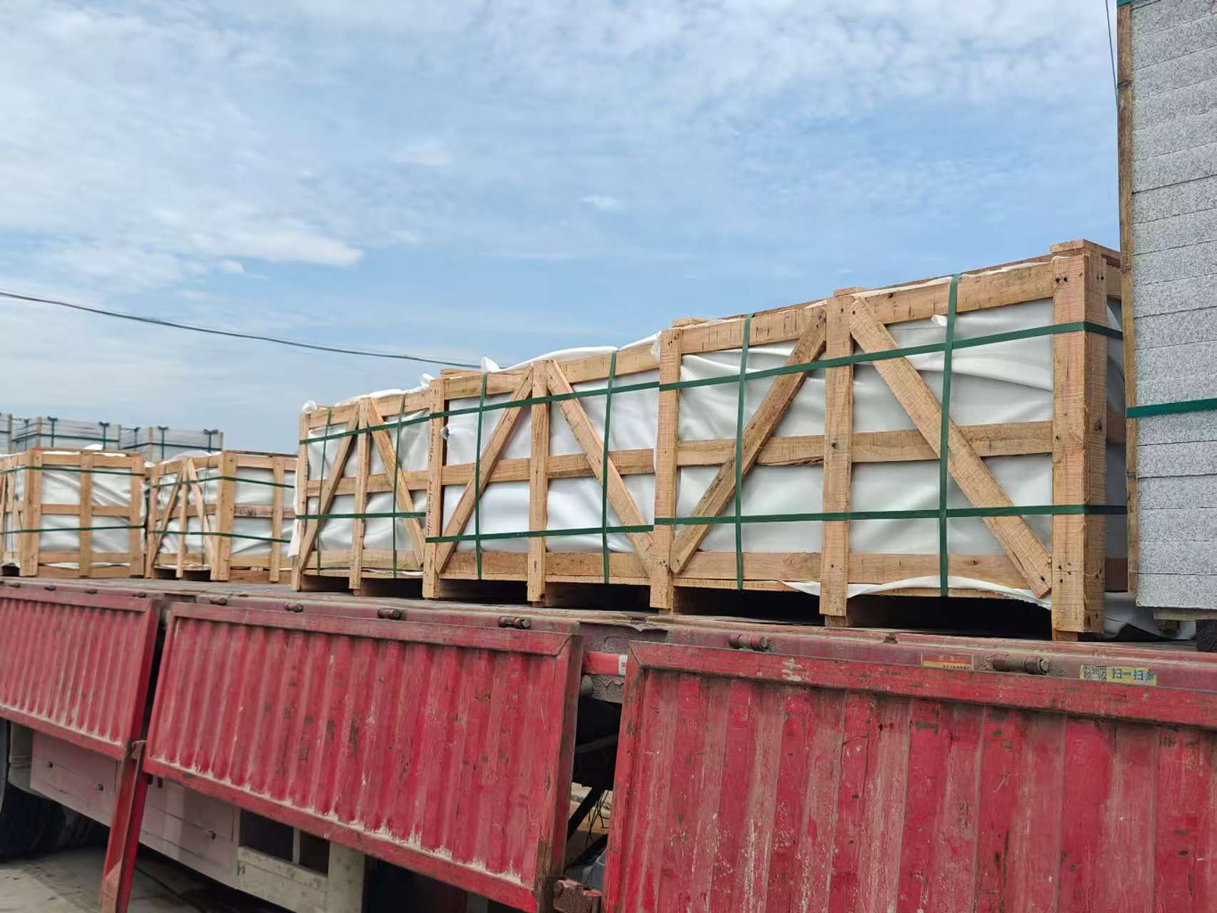 金昌 芝麻白花岗岩地铺石出口专车-泰国游