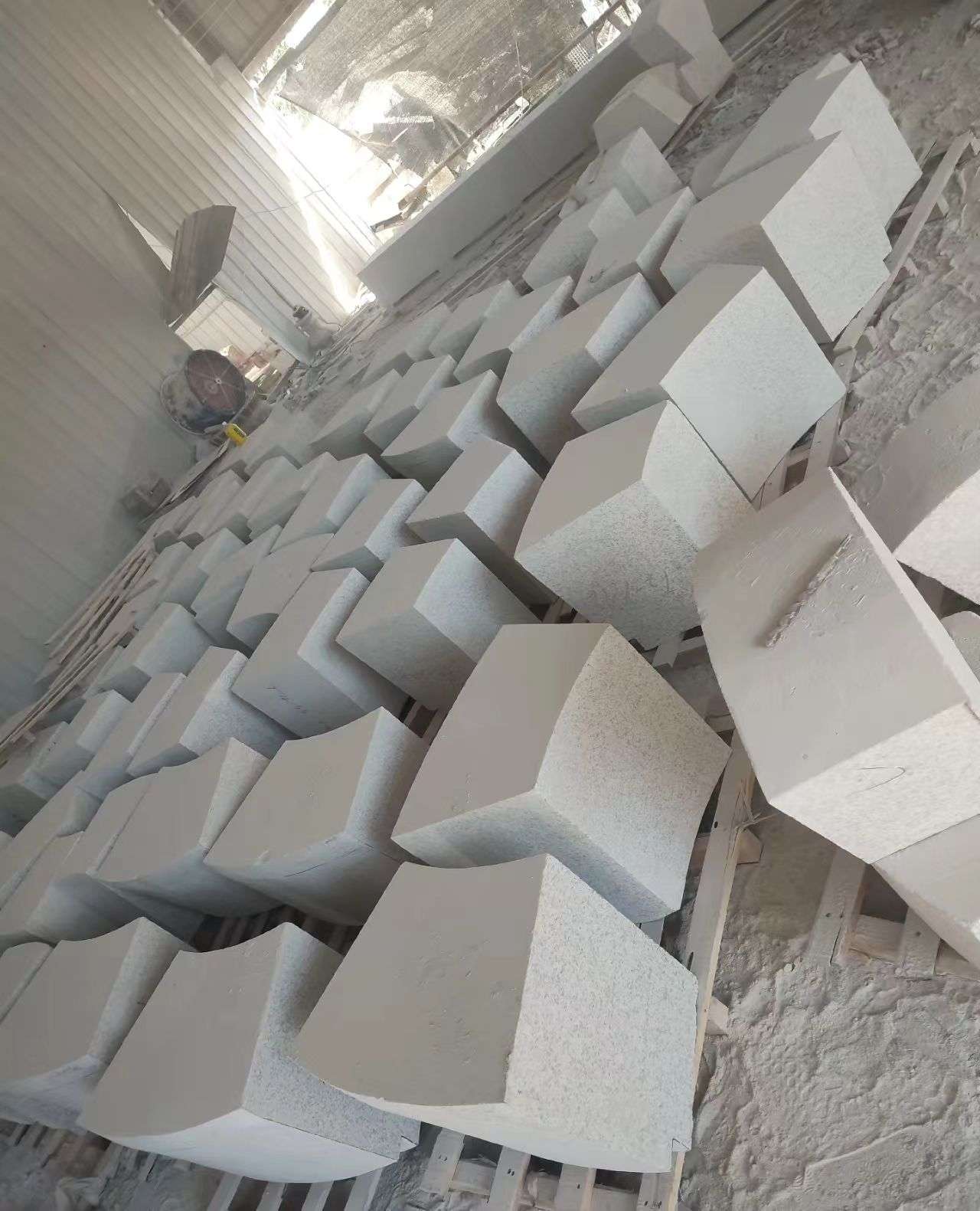 金昌 白麻花岗岩异形坐凳