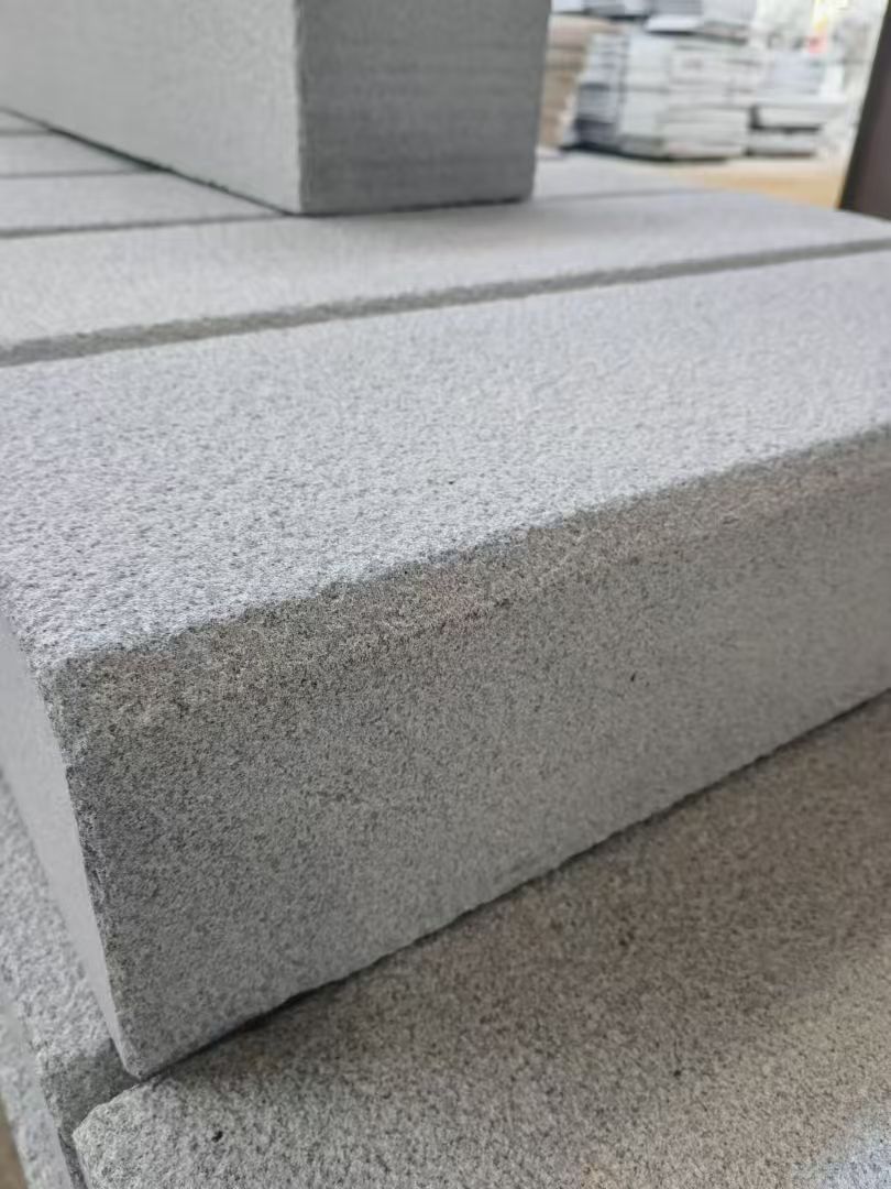 金昌 芝麻灰荔枝面路沿石